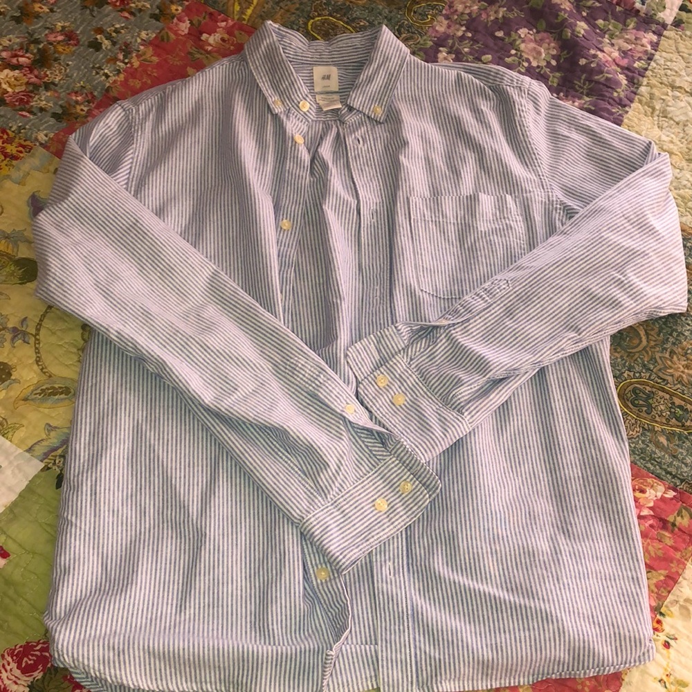 H&M men’s striped button down
